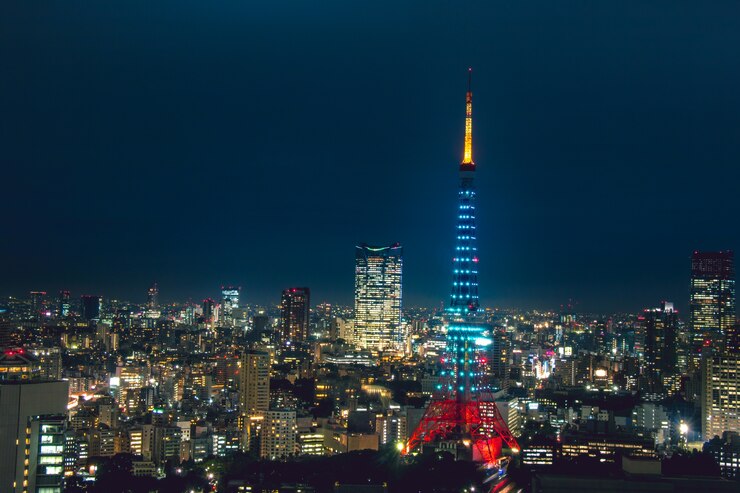 Torre do Tóquio na luz azul Diamond Veil na luz da noite do Tóquio Japão.