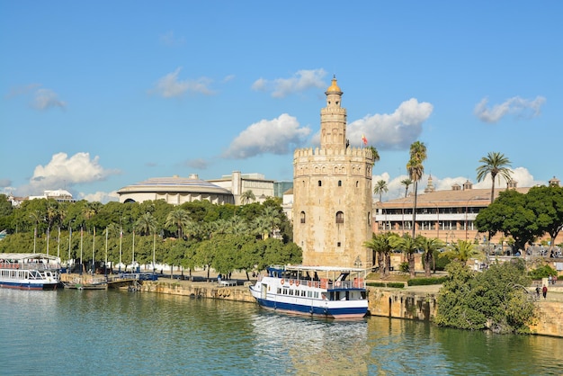 La Torre Dorada en Sevilla