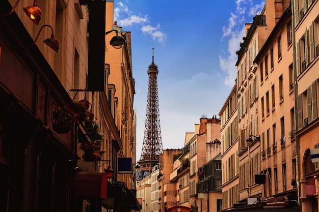 Torre Eiffel em Paris from Invalides France