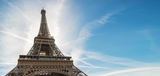 Torre Eiffel hermosa foto primavera verano Enfoque selectivo
