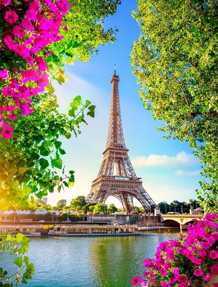 Torre Eiffel na primavera