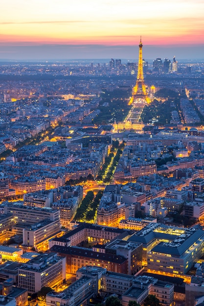 Torre Eiffel París Anochecer