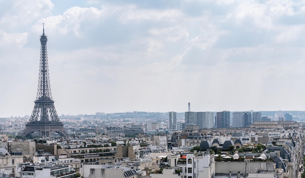 Torre Eiffel de París con horizonte Francia