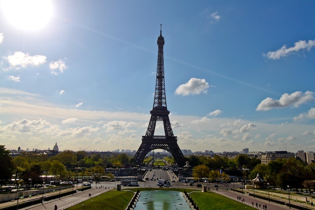 Torre eiffel vista da praça trocadero paris, frança