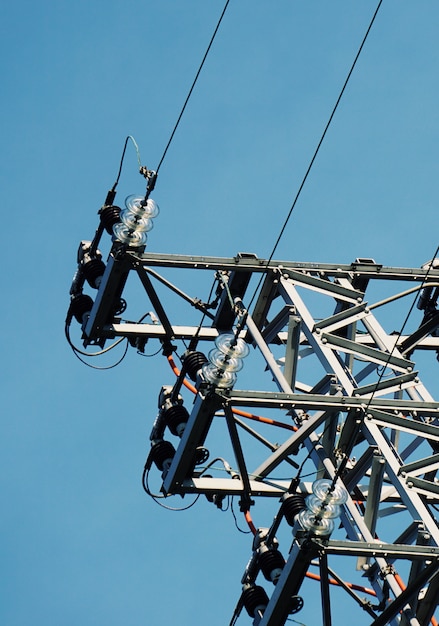 torre de electricidad en el cielo