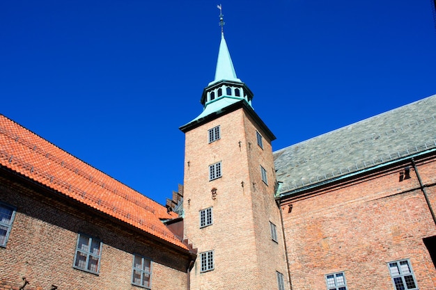 Torre de la fortaleza y el castillo medievales de Akershus en Oslo Noruega