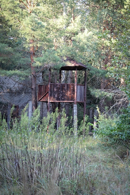 Torre de guardia en la base de radar Duga Zona de exclusión de Chernobyl Ucrania