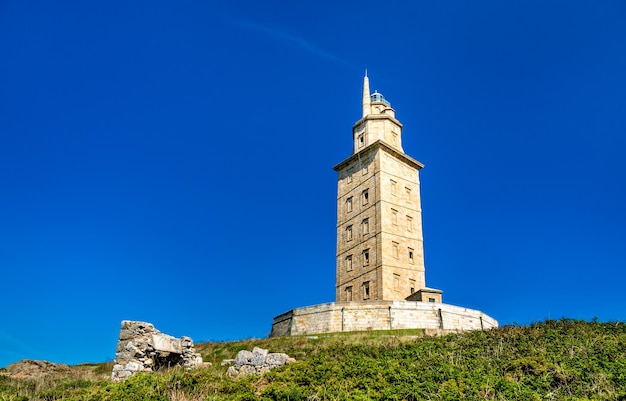 La torre de hércules un antiguo faro romano en a coruña españa