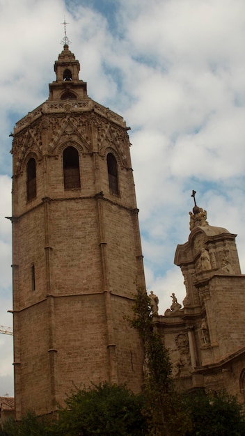 Torre histórica de quotEl Migueletequot ao lado da Catedral de Valência Espanha