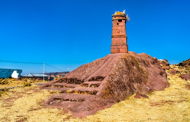 Torre histórica perto de aramu muru, no peru