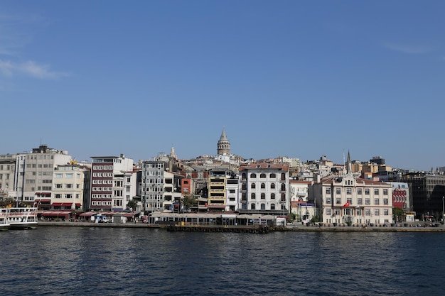 Torre Karakoy y Galata en la ciudad de Estambul