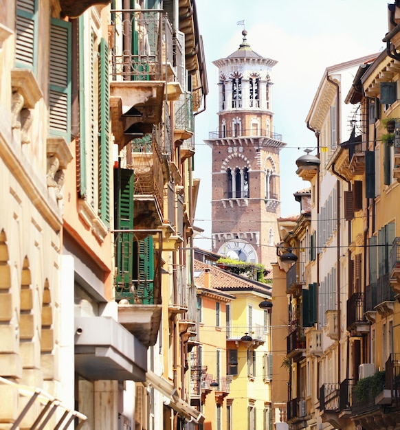 Torre Lamberti na cidade de Verona