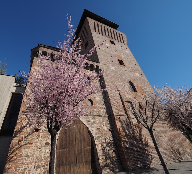 Torre Medievale torre medieval y castillo en Settimo Torinese, Italia