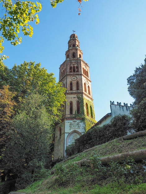 Torre Moncanino em San Mauro