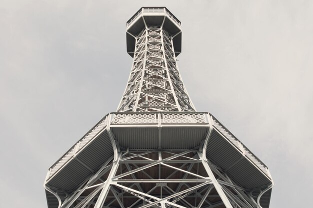 Torre de observación de metal