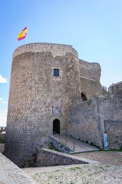 torre de piedra medieval en la ciudad de Toledo, España, fortificación antigua