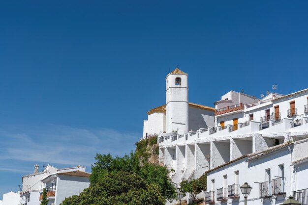 Foto torre del reloj de la capilla de san juan de letran zahara de la sierra andalucía españa