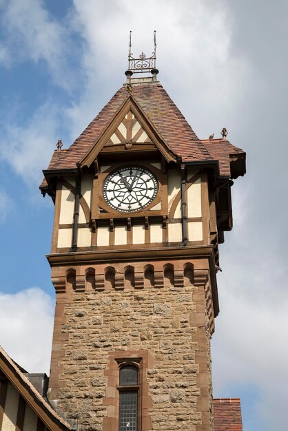 Torre del reloj en Ledbury, Inglaterra, Reino Unido.