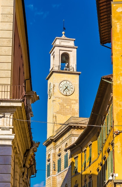 Torre del reloj en Pisa - Italia, Toscana