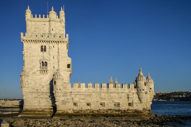 Torre de San Vicente (Torro de Belem) en sol de la tarde. Lisboa, Portugal.