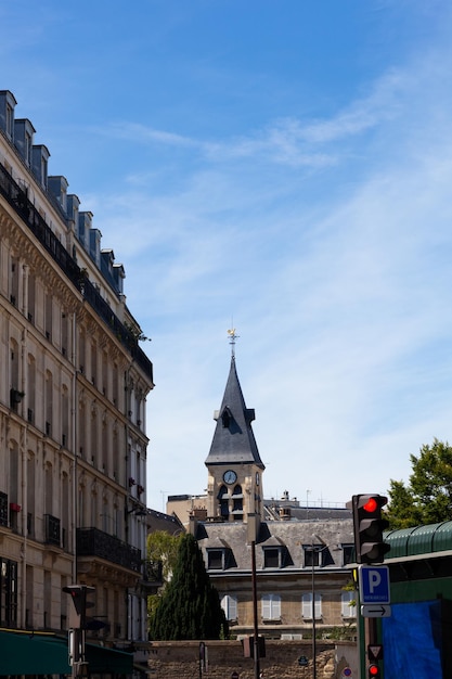 Torre sineira da Igreja St Medard Paris