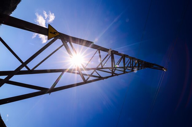 Torre de transmisión eléctrica de alta tensión