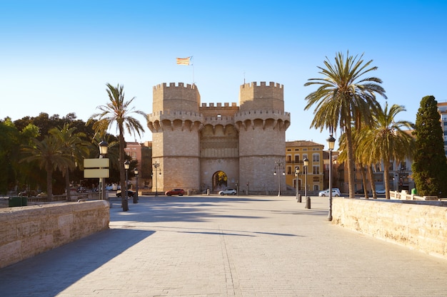 Foto torres de serrano torres en valencia