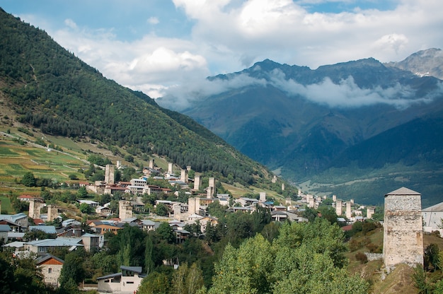 Torres Svan em Mestia, na Geórgia