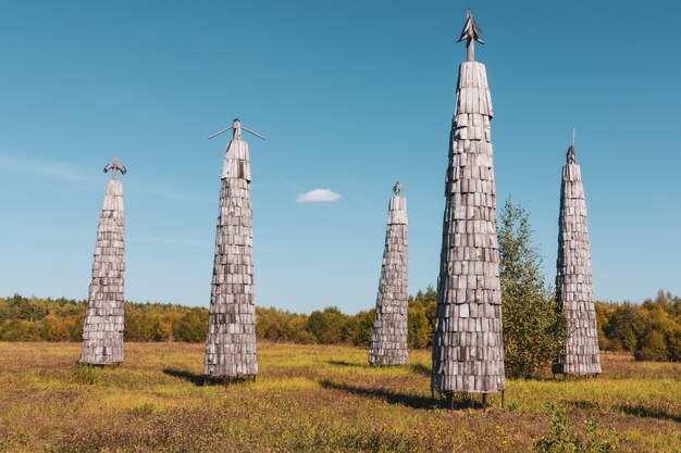 Torretas de madera en el Art Park