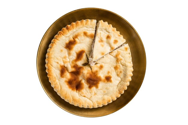 Torta de carne Kubdari saboroso pan plano georgiano relleno de carne aislado sobre fondo blanco