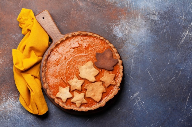 Torta de abóbora e várias abóboras