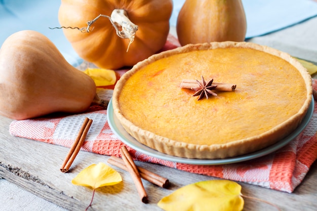 Torta de abóbora picante caseira com canela