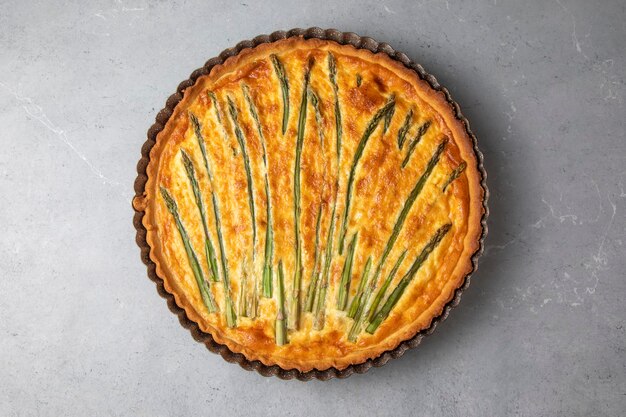 Torta de aspargos, pastelaria caseira quiche vegana, alimentos saudáveis