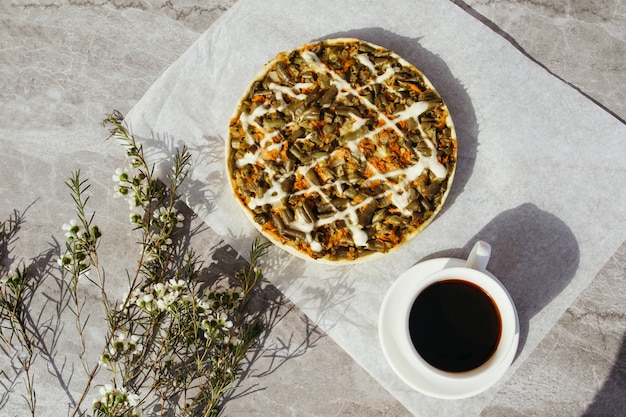 Torta de espargos, torta vegetariana saudável. Menu, receita, anúncio.