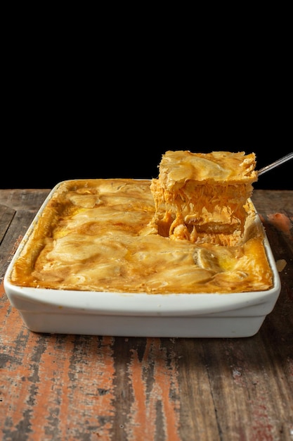 Torta de frango brasileira chamada empadao no Brasil