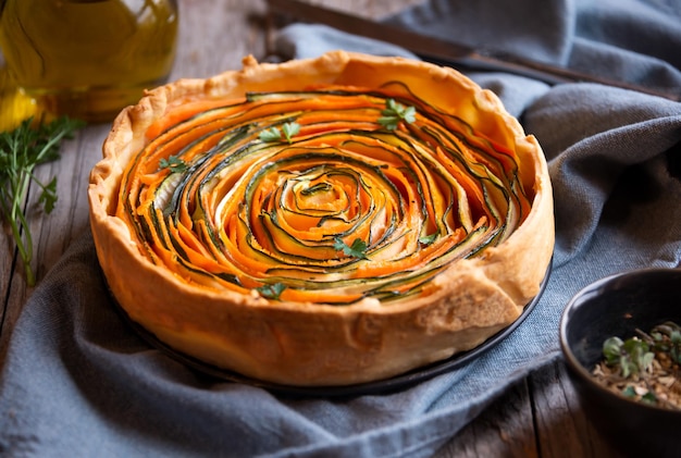 Torta de legumes com cenoura e abobrinha comida vegetariana saudável