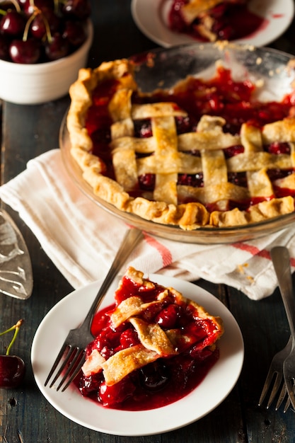 Torta de maçã caseira com molho