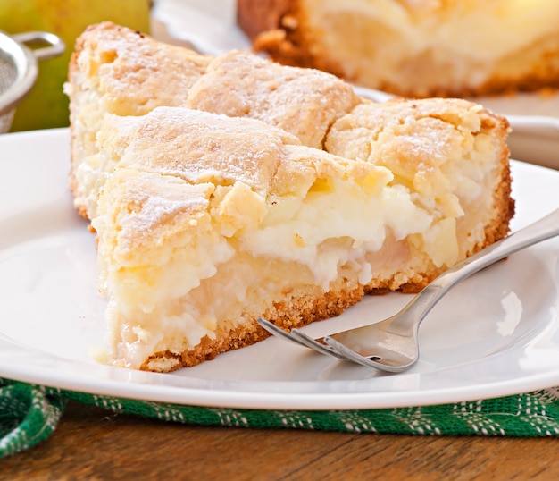 Torta de maçã com creme de leite