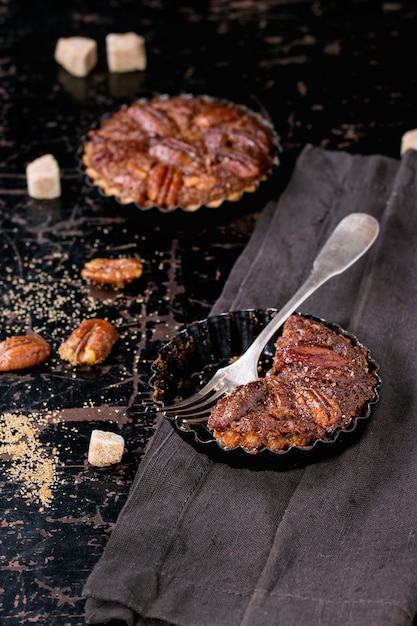 Torta de nozes com caramelo