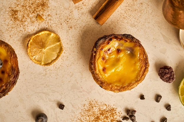 Torta de ovo, sobremesa tradicional portuguesa, pastel de nata.