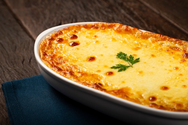 Torta de Pastor (escondidinho). Comida típica brasileira.