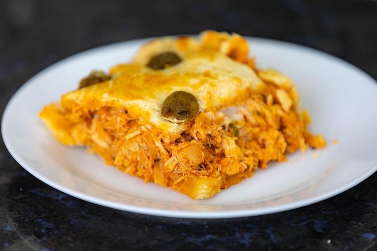 Foto torta de pollo tradicional con el típico catupiry brasileño empado de frango