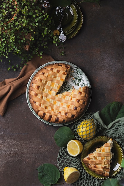 Torta saborosa com ricota e limão