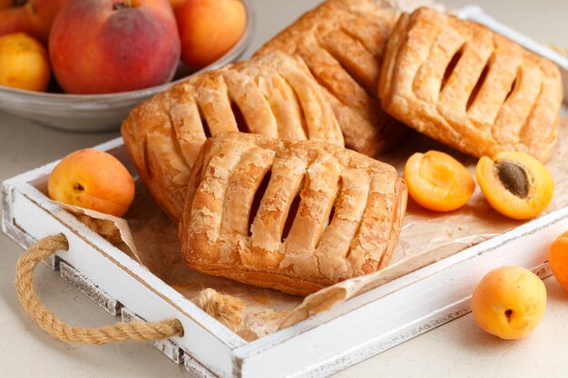 Foto tortas com pêssego e damascos