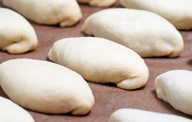 Tortas em uma bandeja O conceito de assados caseiros saudáveis