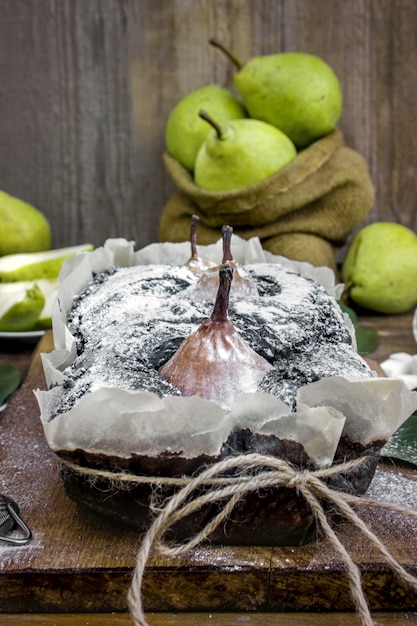 Torte mit Birnen. selektiver fokus. Natur Boi Essen.