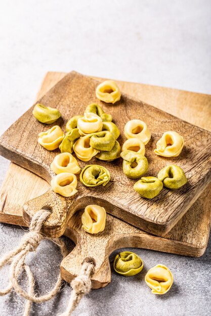 Tortellini casero con espinacas, queso y ricotta