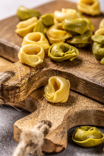 Tortellini casero con espinacas, queso y ricotta