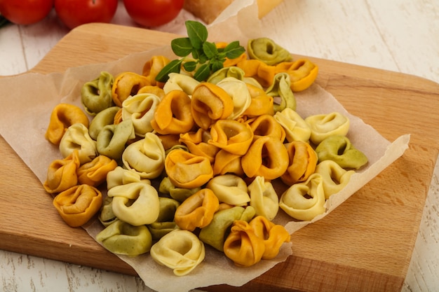 Tortellini cru