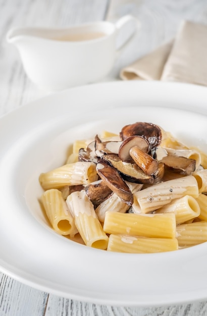 Tortiglioni com cogumelos porcini